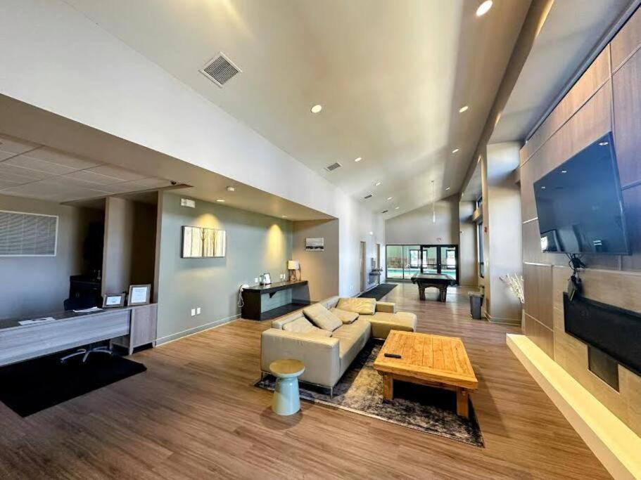 Winter Haus, Winter Park 2 Bedrooms Corner Unit W Outdoor Patio Walking Distance To The Center Of Town 外观 照片