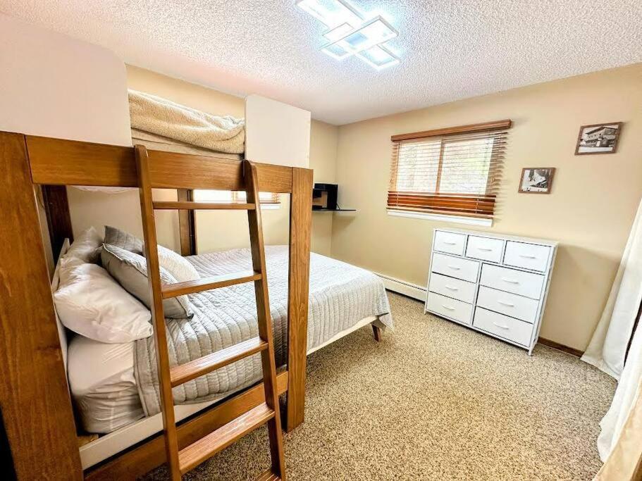 Winter Haus, Winter Park 2 Bedrooms Corner Unit W Outdoor Patio Walking Distance To The Center Of Town 外观 照片